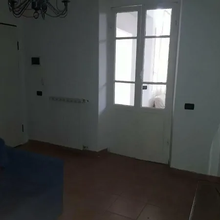 Via Genova 11 1 Апартаменты *